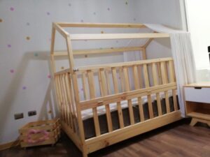 Cama cuna little house natural