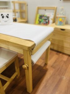 Mesa sensorial / actividades + Silla moon - Imagen 7