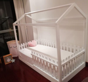 Cama little fairy house