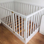 Cama moon blanca con barandas altas