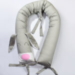 Baby Crib Bumper - Conejo gris y nariz rosa