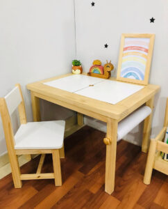Mesa sensorial + Silla moon + Porta rollo