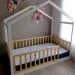 Cama cabaña blanca con 4 Barandas naturales